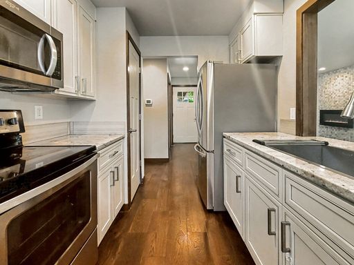 Photo - Gorgeous Kirkland South Rose Hill Home, AV...