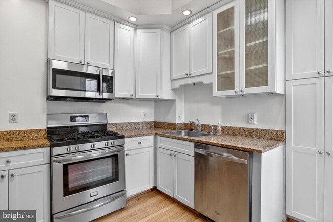 Photo - 1916 15th St NW