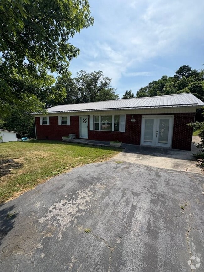 Building Photo - 1810 Dalton Ford Rd Rental