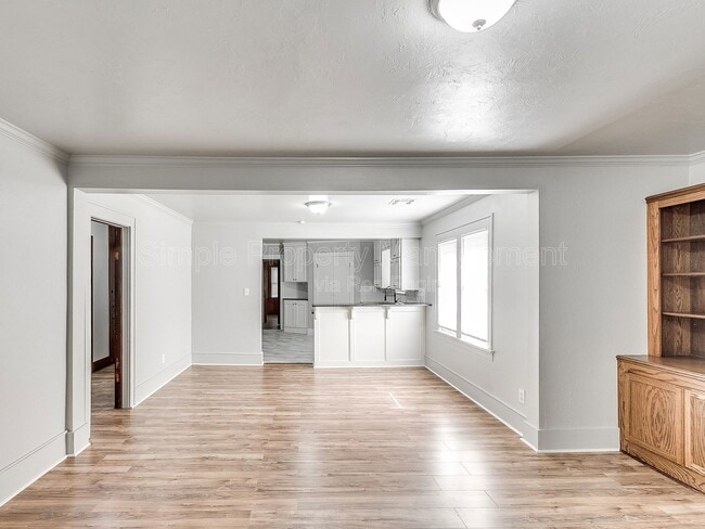 Photo - 912 NW 98th St