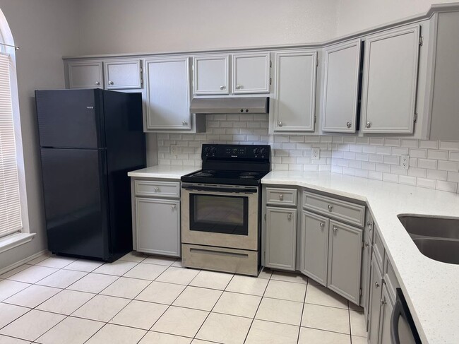 Photo - 2210 E 29th St