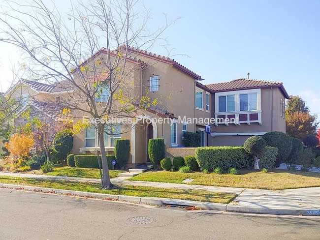 Building Photo - 3895 Bethpage St