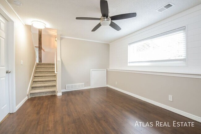 Photo - 1304 S Argonne St