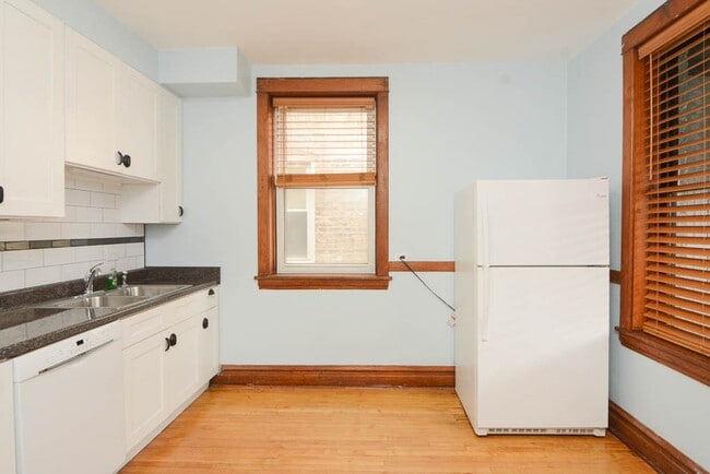 Photo - 3511 N Western Ave Unit 2