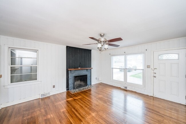 Photo - Sangloe Place Unit A