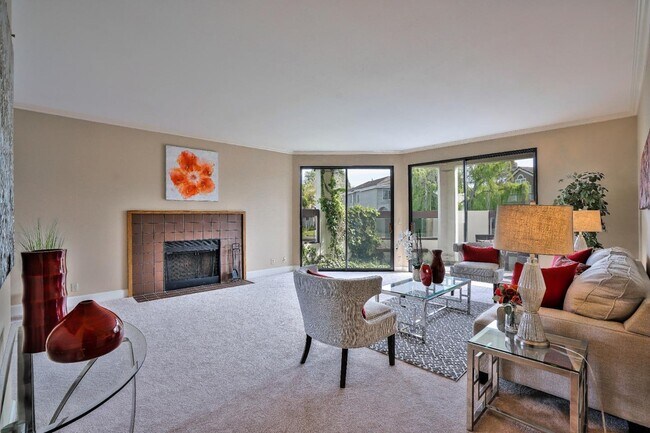 530 Shorebird Cir