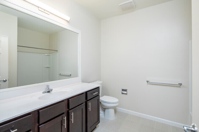 2HAB, 1BA, 944 ft²
