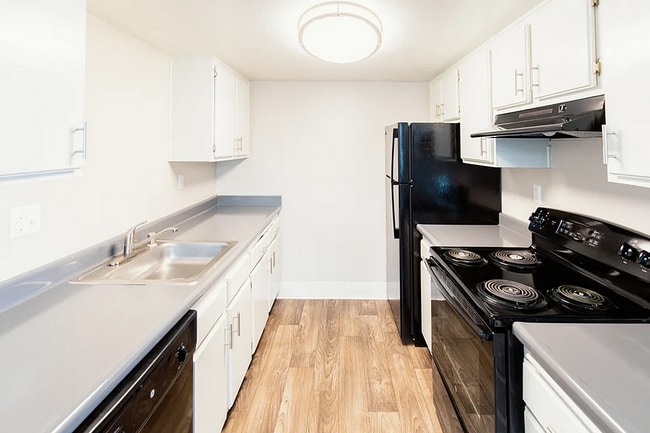 Building Photo - ReNew Fair Oaks