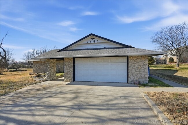 Photo - 7450 N 117th E Ave