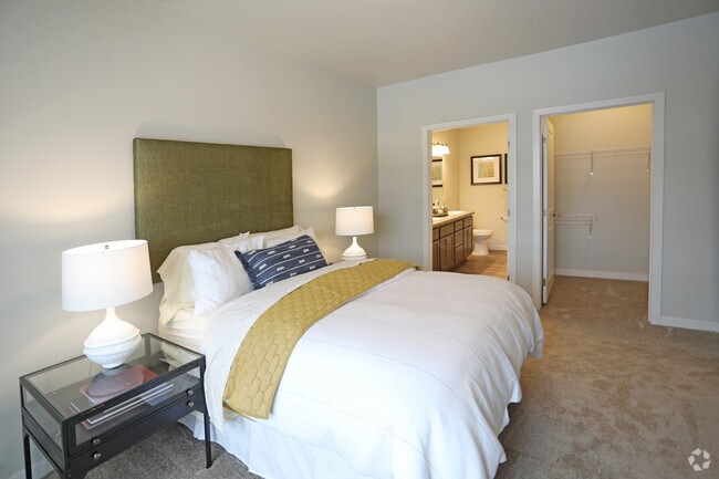 2BR, 2BA, Model - 951 SF