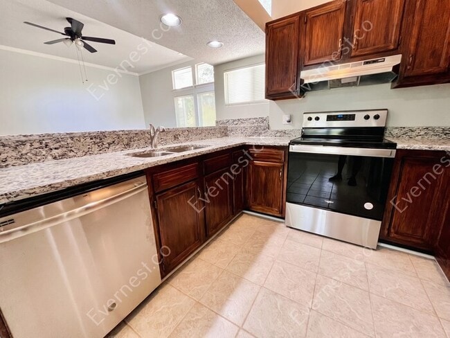 Photo - 9719 Marshbrooke Rd