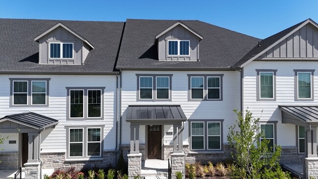 Building Photo - 9508 Espalier St