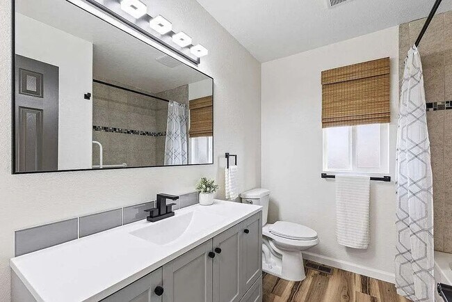 Photo - 252-254 Unidad 252