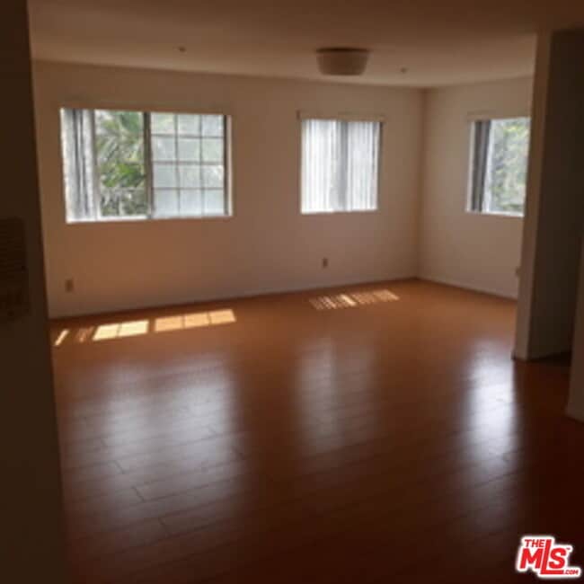 Photo - 2432 Colby Ave Unit 102