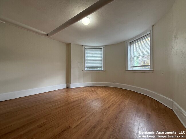 Photo - 7 Mt Hood Rd Unit B