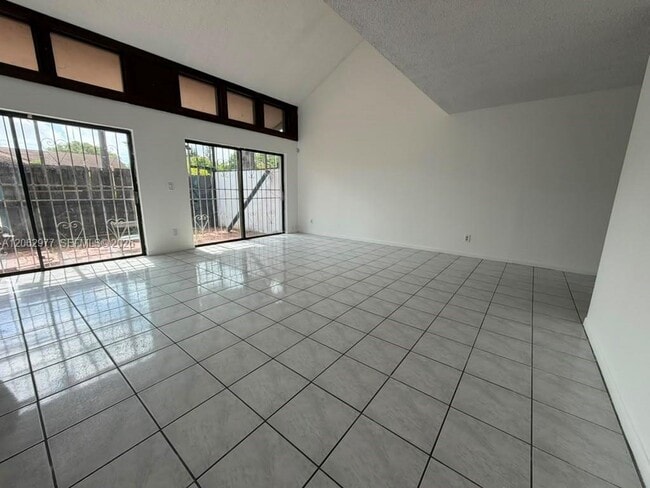 Photo - 4045 SW 68th Way Unit 5-I