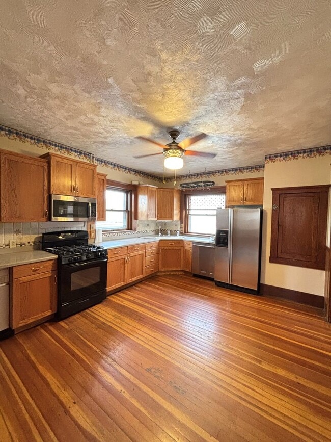Make This House Your Home—Deposit Moves Yo... - Make This House Your Home—Deposit Moves Yo...