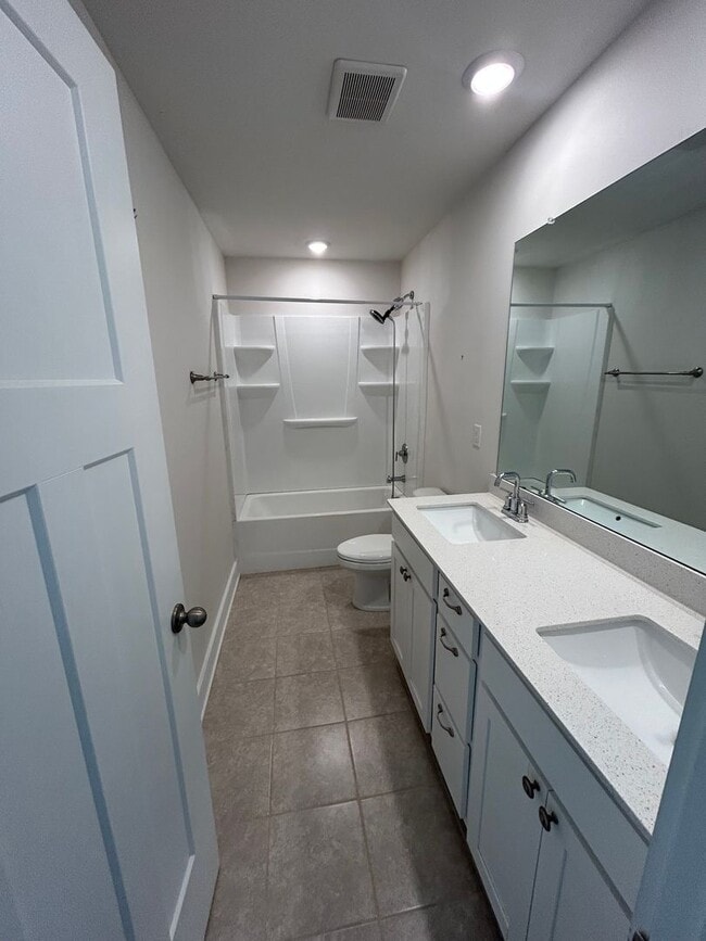 Photo - 114 Pewter Cir
