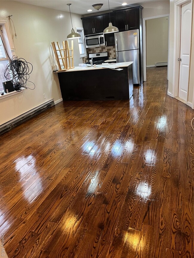 Building Photo - 168-28 106th Ave Unit 1