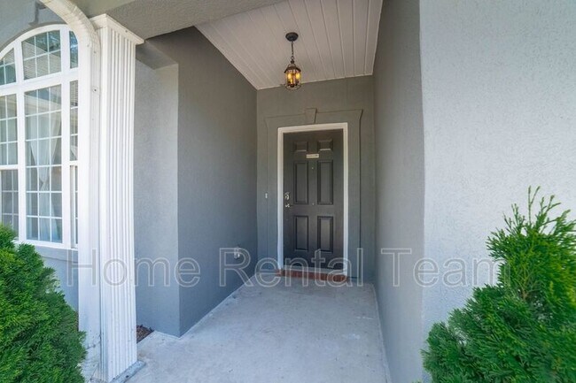 Photo - 326 Bristol Way