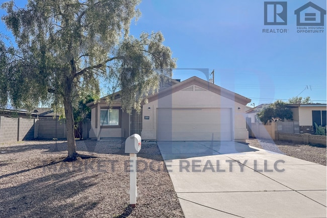 Building Photo - 3Bed/2Bath Home at Broadway/16th St! $399 MOVE-IN SPECIAL! Move-In Ready on 1/08/2026!