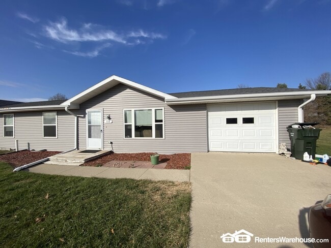 Building Photo - 708 Graceland Ave