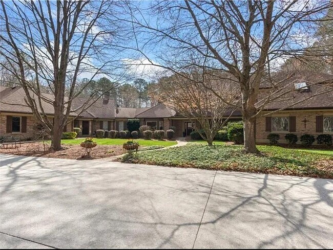 Building Photo - 15905 Westbrook Rd