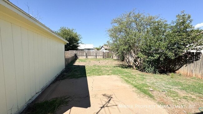 Building Photo - 2504 94th St Rental