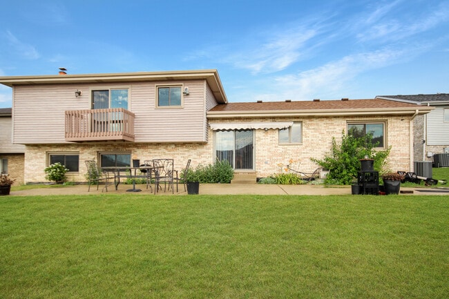 Photo - 19018 Nightingale Ln