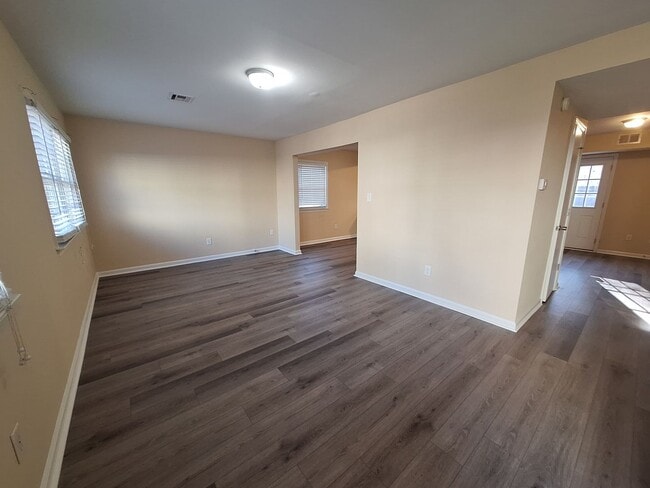 Photo - 408 Savage Dr