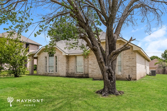 Photo - 1513 Manitoba Ln