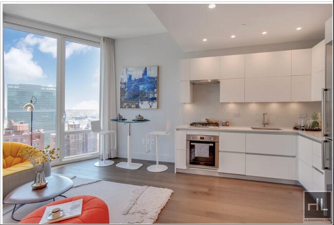 Photo - East 44th Street Unidad 35G