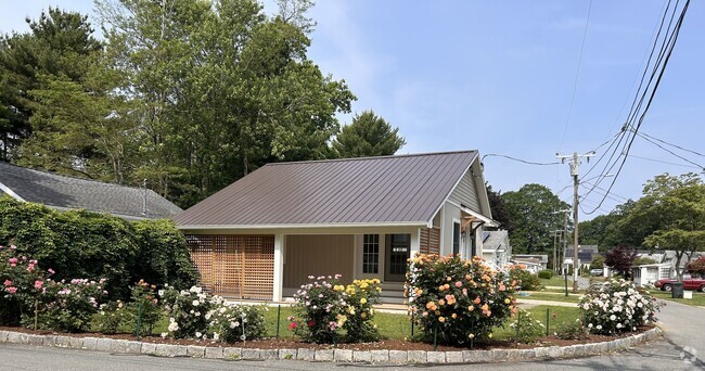 Building Photo - 19 Young's Village Rental