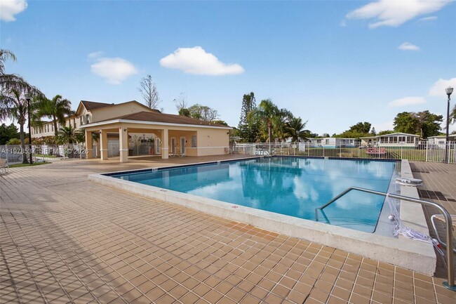 Photo - 6613 Winfield Blvd