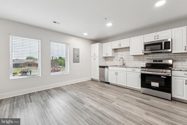 Building Photo - 19520 Village Walk Dr Unit 3-201