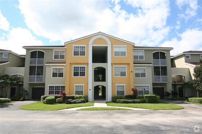 Building Photo - 5500 Bentgrass Dr Unit 6-108 Rental