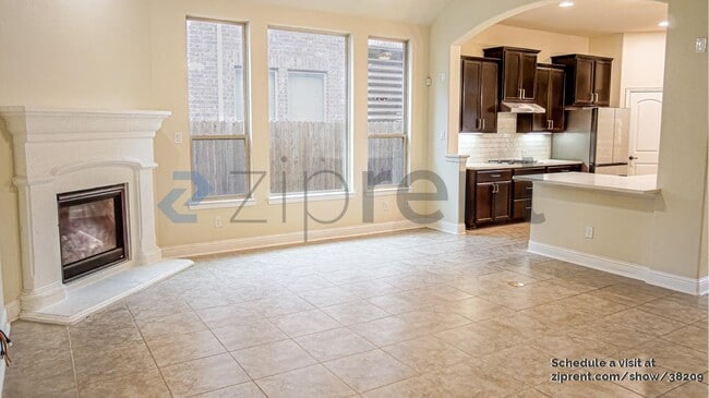 Photo - 1000 Lancaster Dr