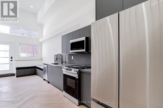 Photo - 861 O'Connor Dr Unit 3