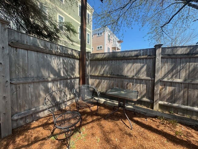 Photo - 516R Somerville Ave