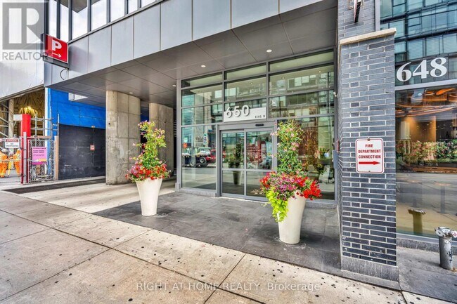 Photo - 650 King St W Unit 605