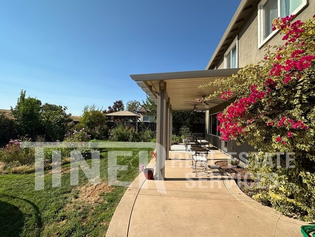 Photo - 3576 Hume St