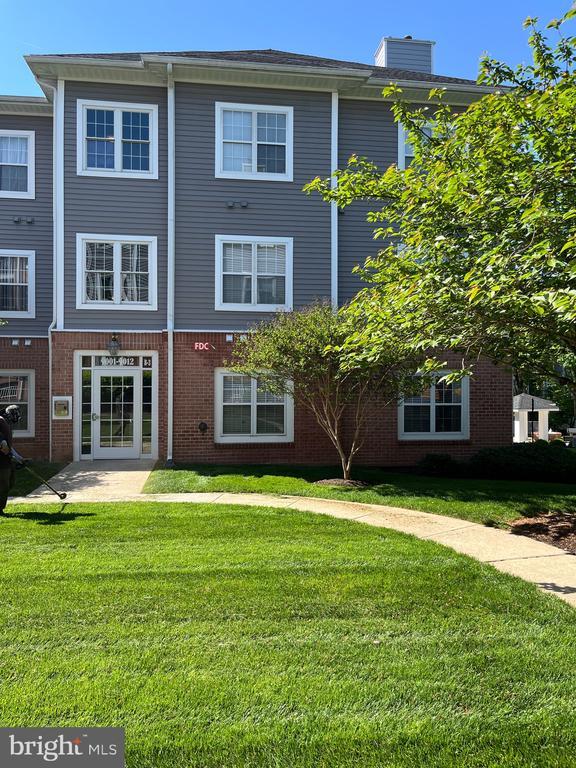 Building Photo - 9001 Groffs Mill Dr Unit 9001 Rental