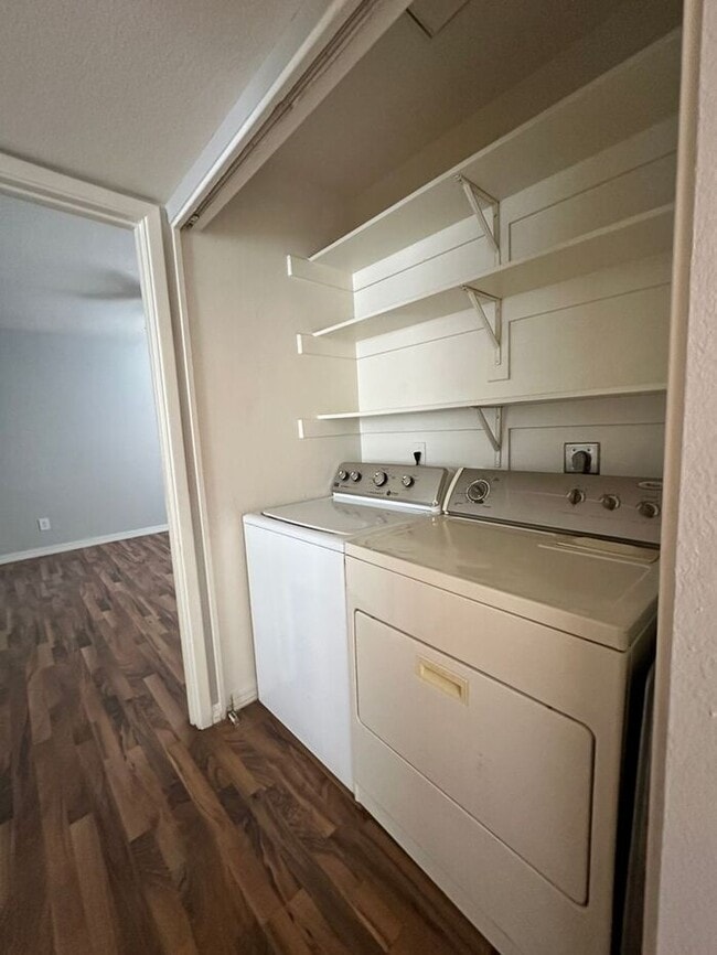 Photo - MOVE IN SPECIALS!! Condo 2Bedroom/2Bath Wo...