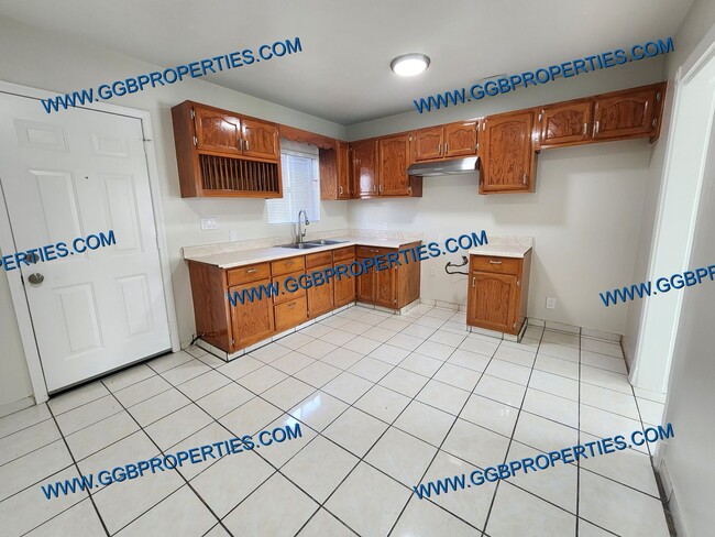 Photo - 253/255 E 67th Way Unidad 253