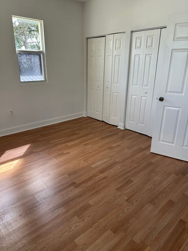 Photo - Large TH with 2 car garage