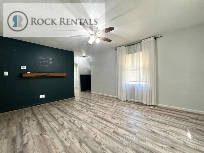 Photo - 3 Bed 2 Bath with a Basement Bonus Room