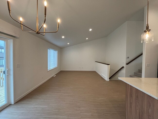 Photo - 3 Bed 3 Bath Townhome