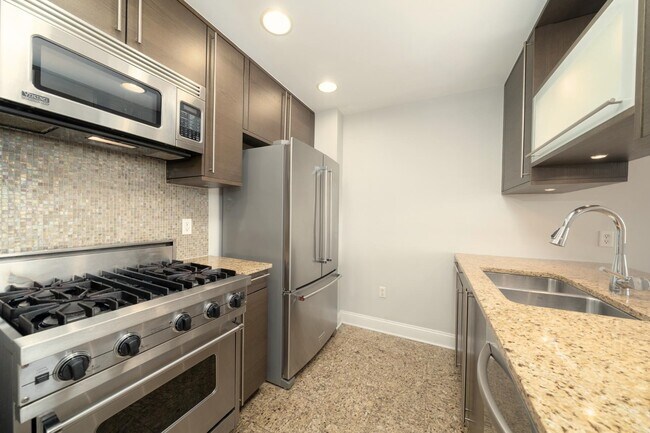 Photo - 10 Regent St Unit 704