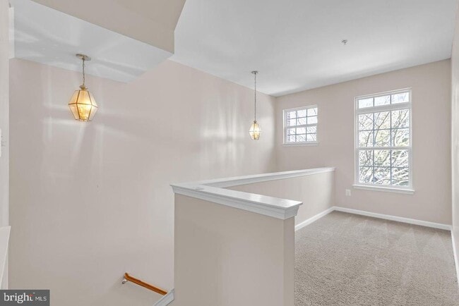 Building Photo - 626 Tailgate Terrace