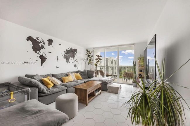 Building Photo - 2801 NE 183rd St Unit 1607W